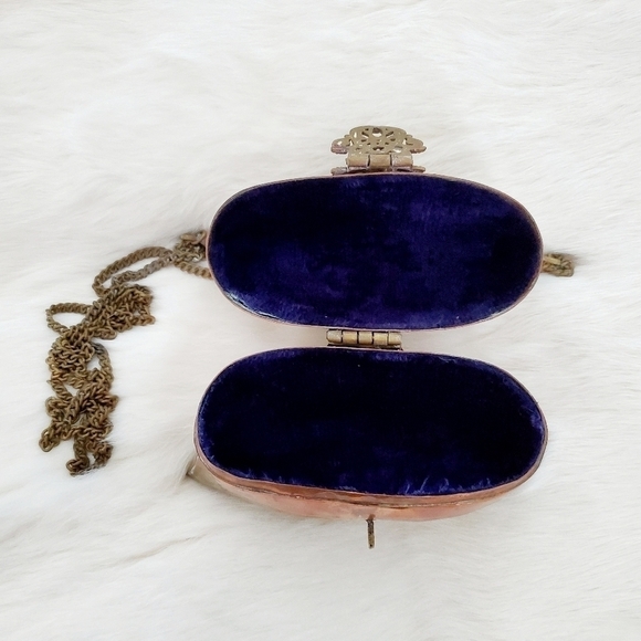 Vintage Metal Pillow Mini Purse - Picture 3 of 3